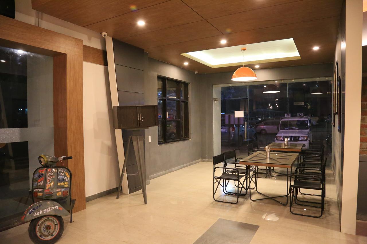 Max Hotels Jabalpur Εξωτερικό φωτογραφία