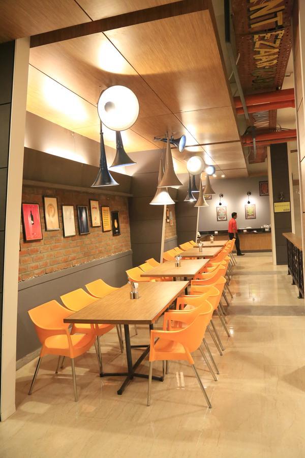 Max Hotels Jabalpur Εξωτερικό φωτογραφία